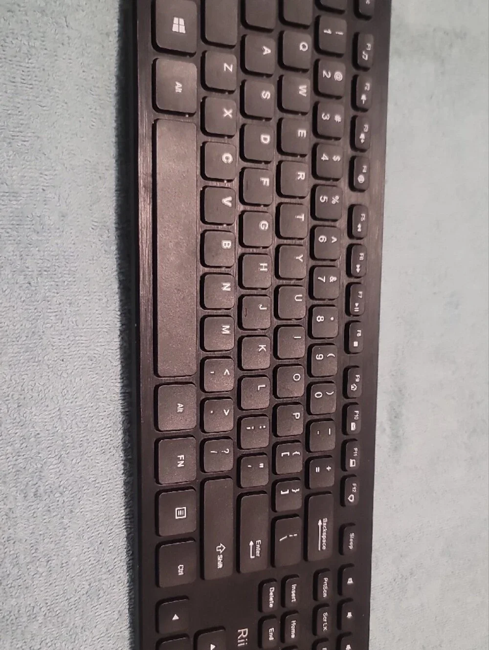 Wireless Slim Black Keyboard - Compatible Bluetooth/USB